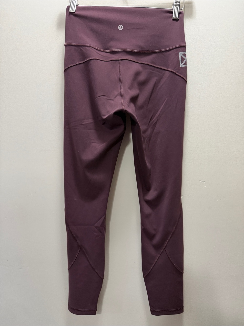 lululemon athletica Women’s Plum Performance Leggings Size 6
